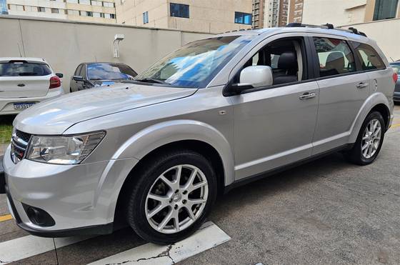 DODGE JOURNEY 3.6 RT V6 GASOLINA 4P AUTOMÁTICO